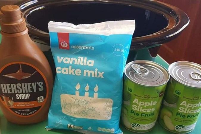 Ingredients to make the delicious caramel apple cake. Image: Slow Cooker Recipe & Tips/Facebook